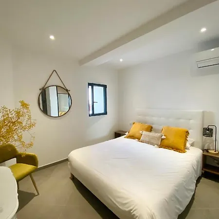 Casa U Fornu & Apartahotel LʼÎle-Rousse