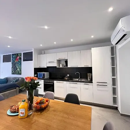 Apartahotel Casa U Fornu &