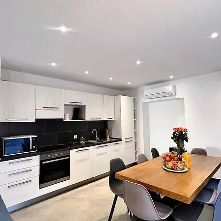 Apartahotel Casa U Fornu & LʼÎle-Rousse