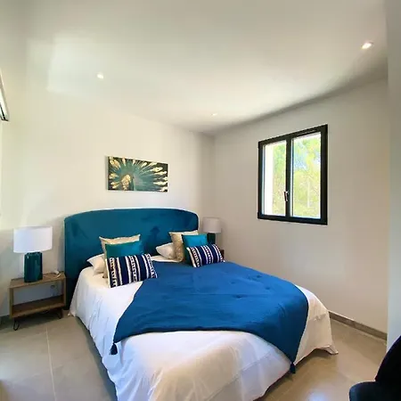 Casa U Fornu & Apartahotel LʼÎle-Rousse