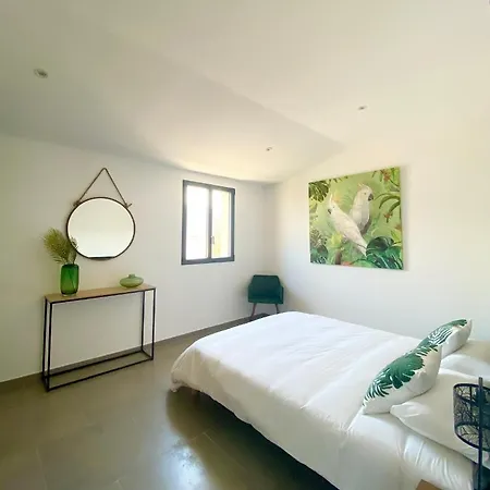 Apartahotel Casa U Fornu & LʼÎle-Rousse