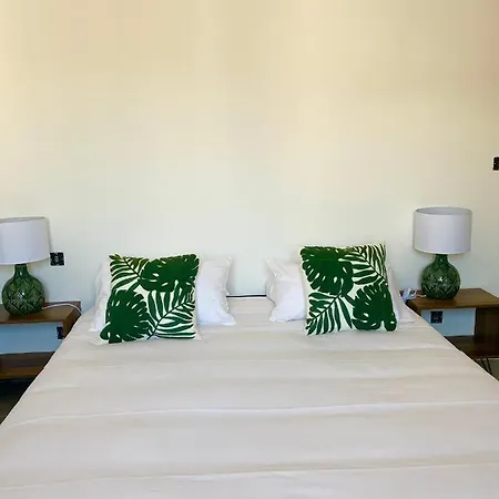 Casa U Fornu & Apartahotel 4*