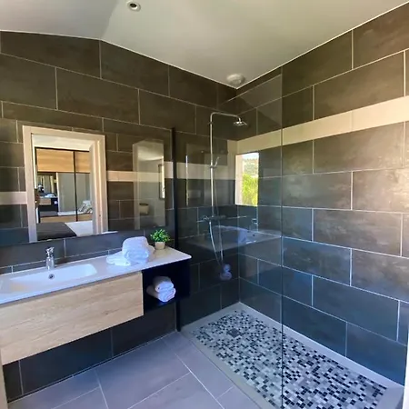 Casa U Fornu & Apartahotel LʼÎle-Rousse