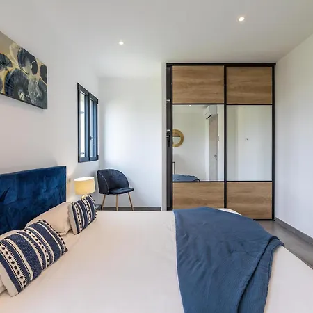 Apart Otel Casa U Fornu & 4*