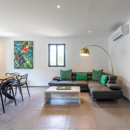 Casa U Fornu & Apart Otel LʼÎle-Rousse