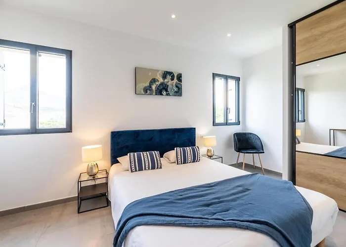 Apart Otel Casa U Fornu & LʼÎle-Rousse