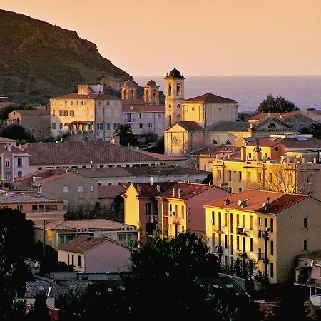 Apartahotel Casa U Fornu & LʼÎle-Rousse