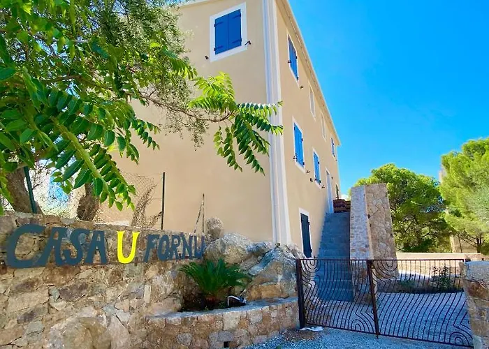 Casa U Fornu & 아파트호텔 4*