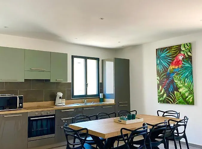 Apartmanhotel Casa U Fornu & 4*