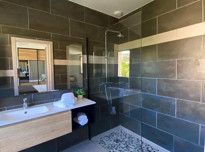 Casa U Fornu & Apartmanhotel LʼÎle-Rousse